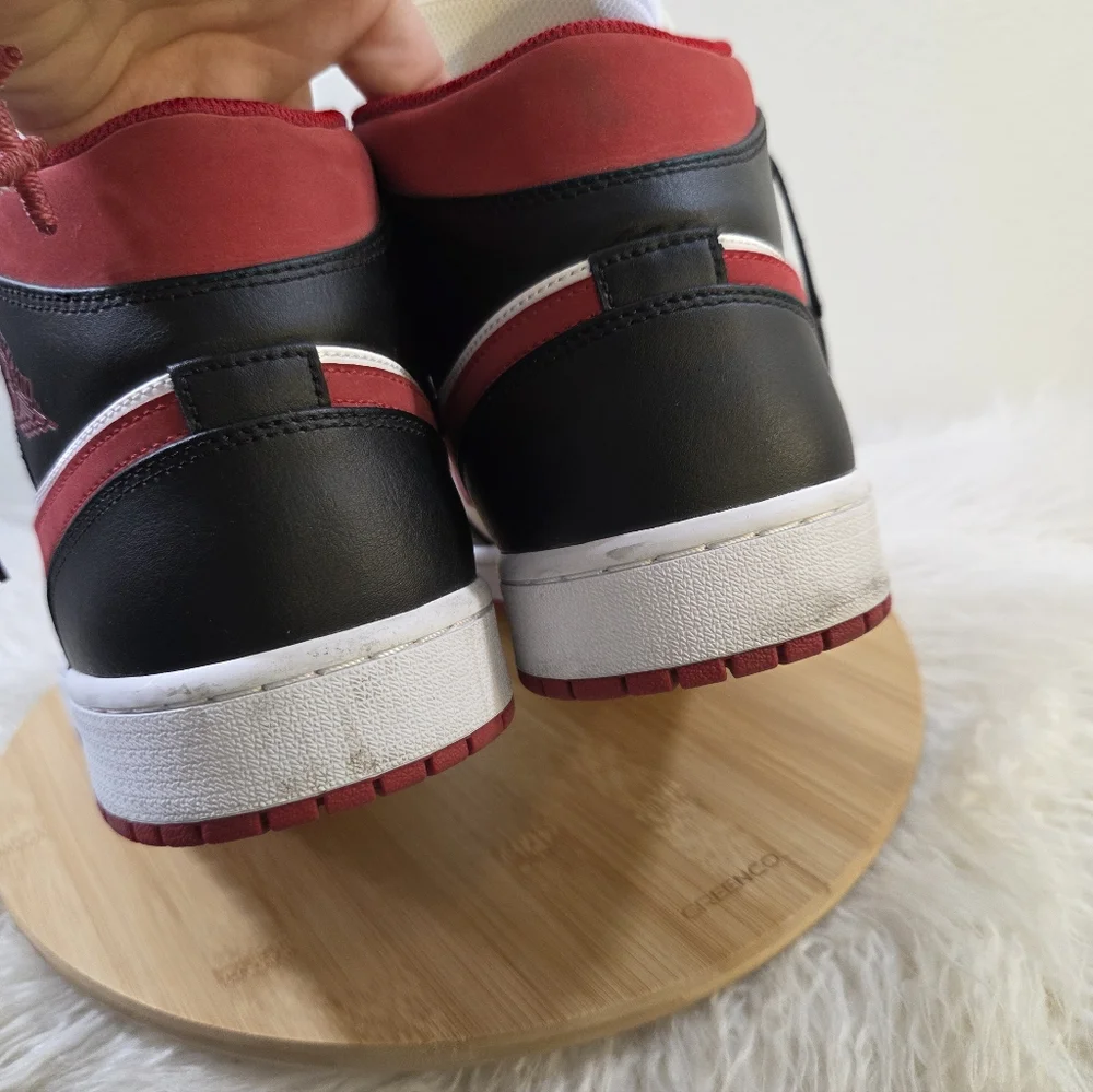 NIKE Air Jordan 1 Mid Bred Gym Red Black White Lace Up Sneakers 554724-122